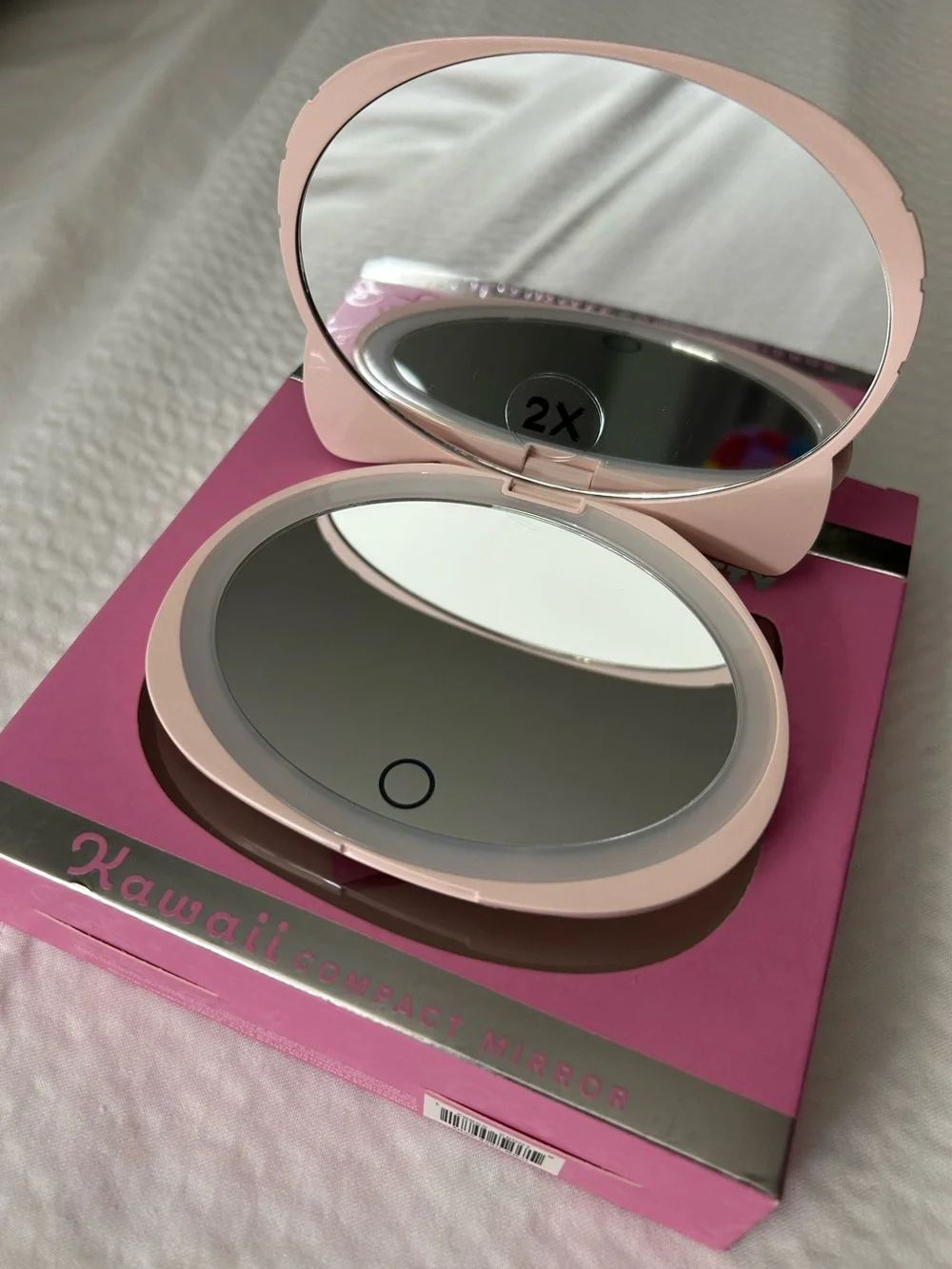 Hello Kitty Kawaii Compact travel mirror by Impressions Vanity Company NWT new
